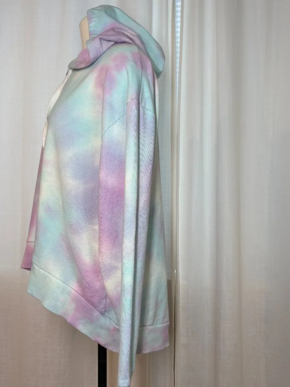Wild Fable Pastel Tie Dye Hoodie - Boxy Fit - Picture 8 of 9